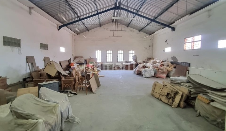 For Sale: Warehouse with 6-Wheel Truck Access, Includes Office, Near Main Road, Safe Location in Lebak.