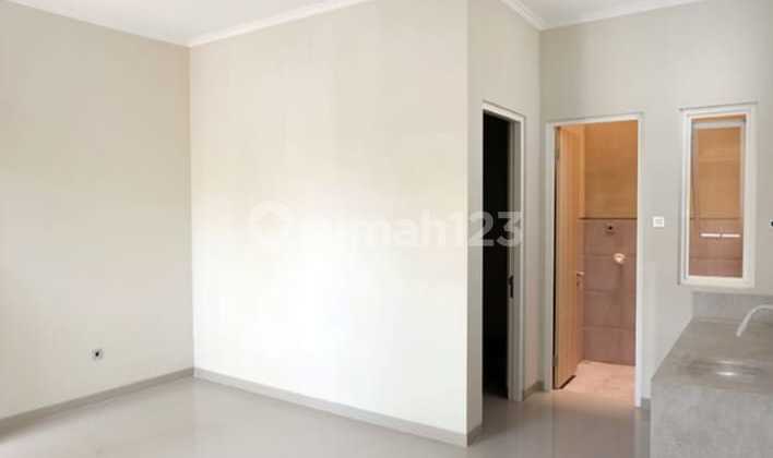 Dijual Rumah Baru Gress 2Lt di di Sutorejo Full Granite 2