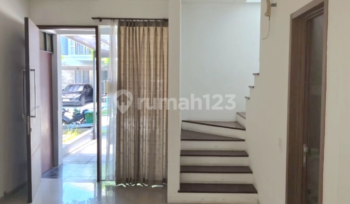 Dijual Rumah 2lt Roa Jalan Besar Hadap Rumah Favorite Graha Natura 2