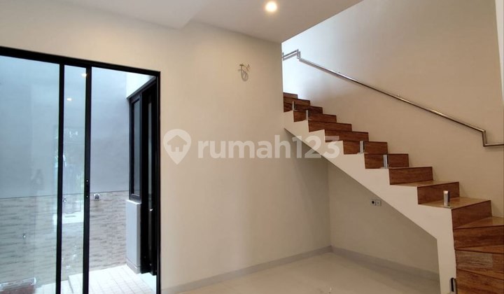 For Sale New 2-Storey House Ready to Occupy Wide Road Row in Manyar 2