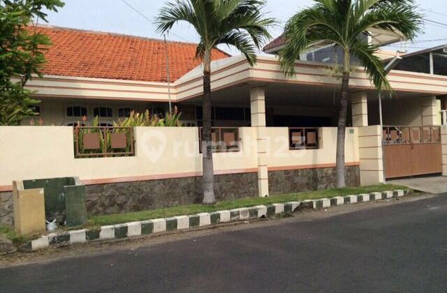 Dijual Rumah Semi Furnished di Medokan Asri