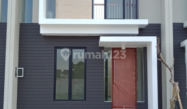 For Sale: 2-Story Ready-to-Occupy House in Nort West Lake Citraland