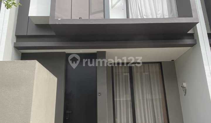 Dijual Rumah 2Lt Terawat di Grand Eastern