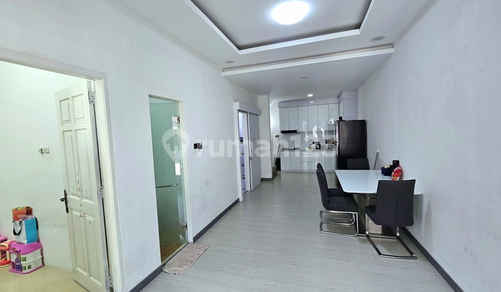 For Sale 3-Story Front Row House in Pakuwon City Cluster, One Gate System, Strategic Location