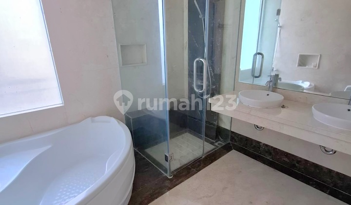 Dijual Rumah 2lt Siap Huni Terawat Bersih Pakuwon City 2