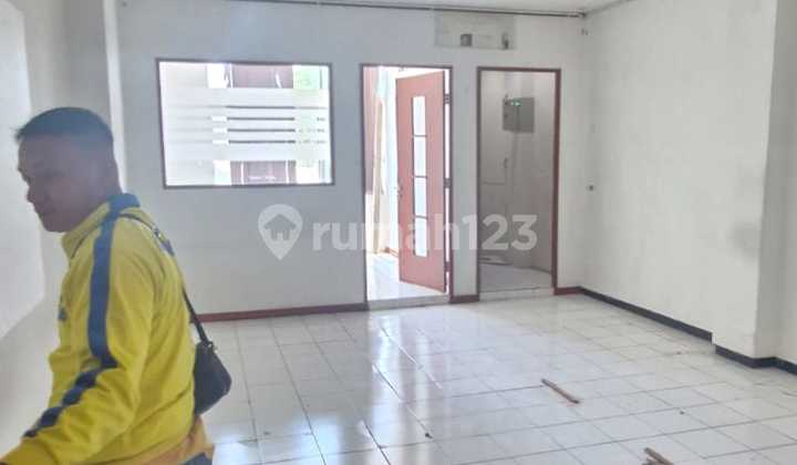For Sale/Lease 4-Story Shop House with Rooftop and Parking Area in Tenggilis Commercial Area 2