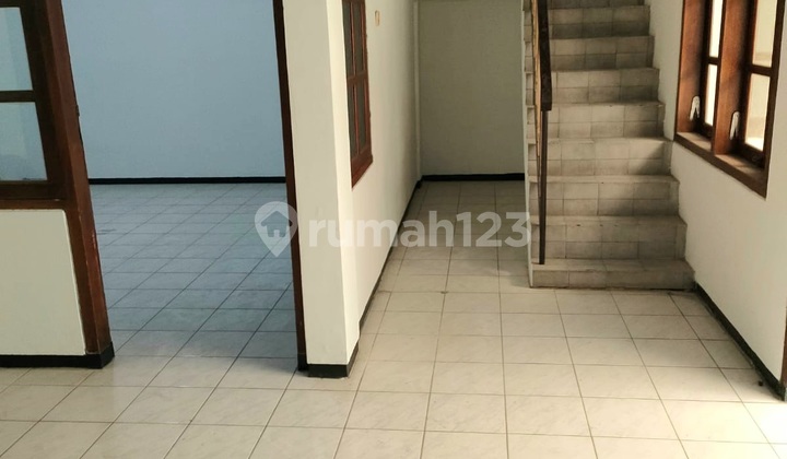 For Sale 2-Story House in Simpang Darmo, Facing Favorable Direction 2