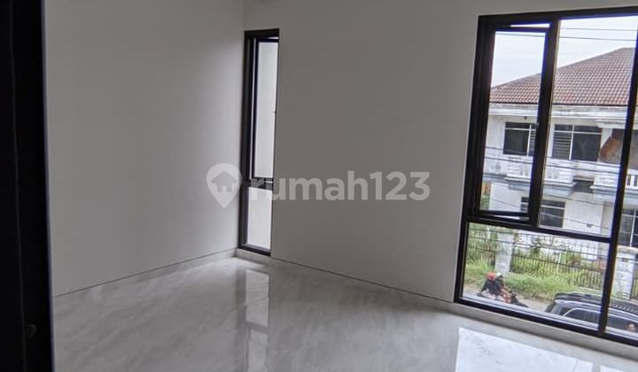 Dijual Rumah 2Lt Baru Gress Siap Huni Klampis Anom 2