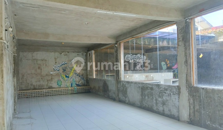 Disewakan Rumah Usaha Nol Jalan di Rungkut 2