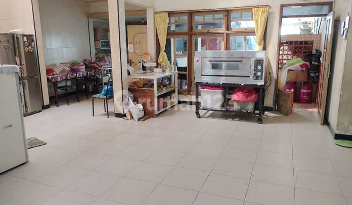 For Sale 2-Storey House Strategic Location Darmo 2