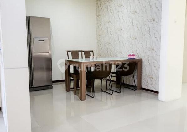Dijual Rumah 2lt Terawat Siap Huni Furnished One Gate System Pakuwon City 2