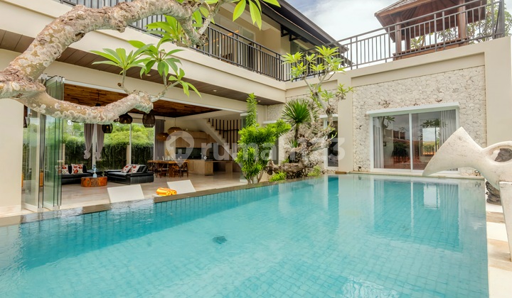 Villa for Yearly Rental, Ready to Move In, Located Near Dharmawangsa Street, Benoa, Nusa Dua