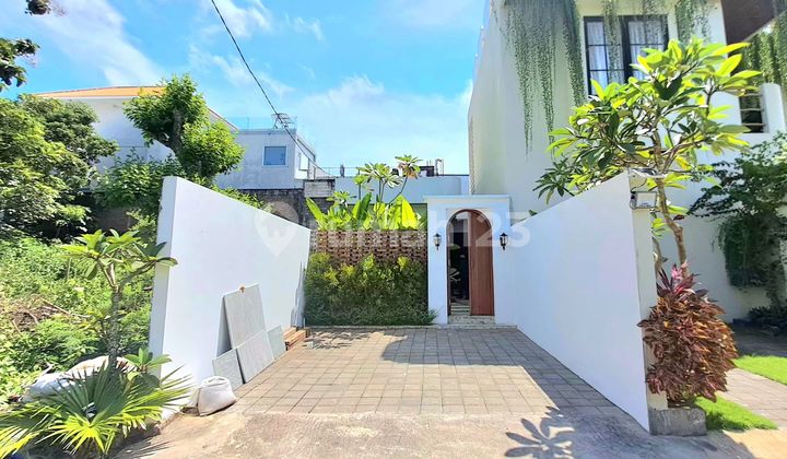 Villa Baru Dijual Terletak Sekitar Wilayah Mumbul, Nusa Dua, Benoa, Kuta Selatan