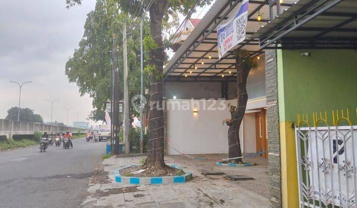 Rumah Usaha Siap Huni Lokasi Strategis di Jl. Raya Taman Asri, Sidoarjo 2