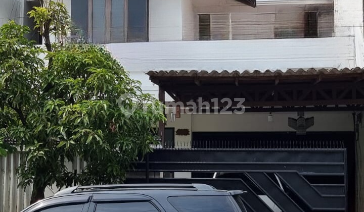 Comfortable House in Puri Indah Block G Comfortable House in Puri Indah Block G