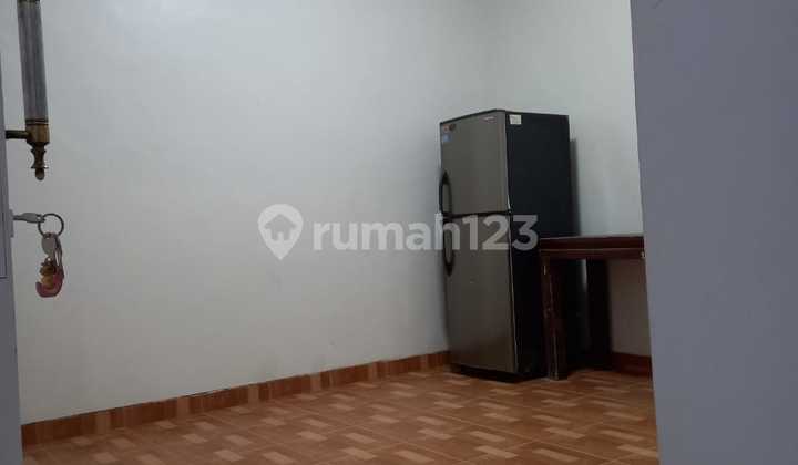 House for Rent in Petemon, Surabaya 2