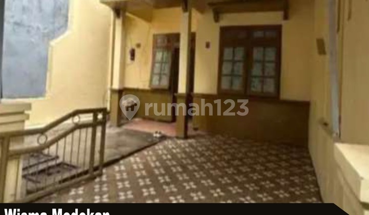 Disewakan Rumah Wisma Medokan Surabaya Disewakan Rumah Wisma Medokan Surabaya