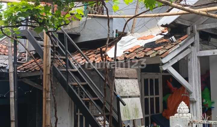 For Sale House in the Jatinangor Education Area