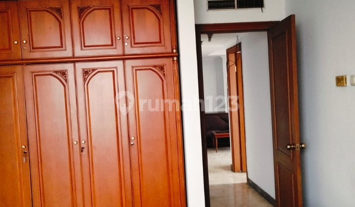 Luxury Apartment Grand Slipi in the Premium Central City Area of Jakarta. Large Units in Grogol, Sudirman, Kuningan, Tebet, Semanggi, Senayan. 2