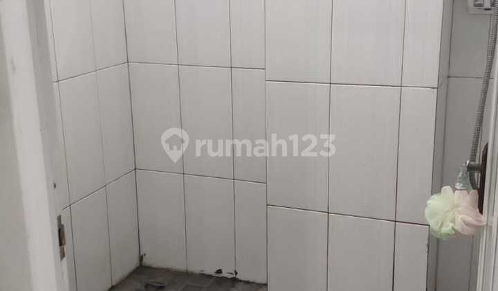 Disewakan Ruang Usaha Dua Lantai Pulotimaha Disewakan Ruang Usaha Dua Lantai Pulotimaha