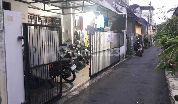 House in Tj. Duren Sel., Grogol Petamburan Subdistrict, West Jakarta City, Special Capital Region of Jakarta, Beautiful South Tanjung Duren House in Tj. Duren Sel., Grogol Petamburan Subdistrict, West Jakarta City, Special Capital Region of Jakarta, Beautiful South Tanjung Duren