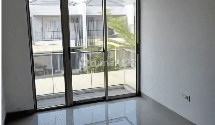 Rumah 2 Lantai Di Pik 2 2