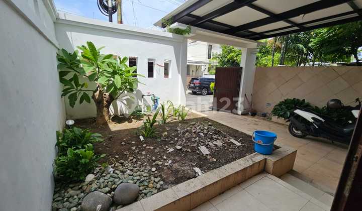 On Gate System House in Kerobokan 2