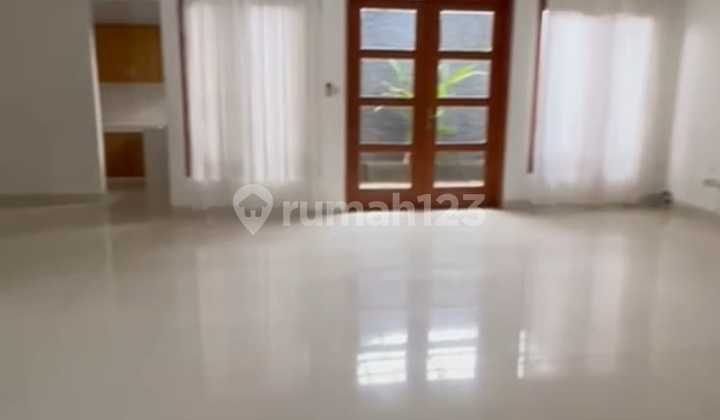 Dijual Rumah Area Premium Kerobokan SHM 2