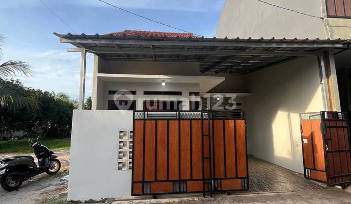 Rumah Ready Pinggir Jalan Nyaman dan Strategis