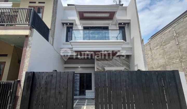 Miliki Rumah Impian Anda Disini !! Rumah Mewah & Strategis Miliki Rumah Impian Anda Disini !! Rumah Mewah & Strategis