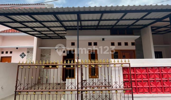 Dijual Rumah Pinggir Jalan Dekat Stasiun KRL Dijual Rumah Pinggir Jalan Dekat Stasiun KRL