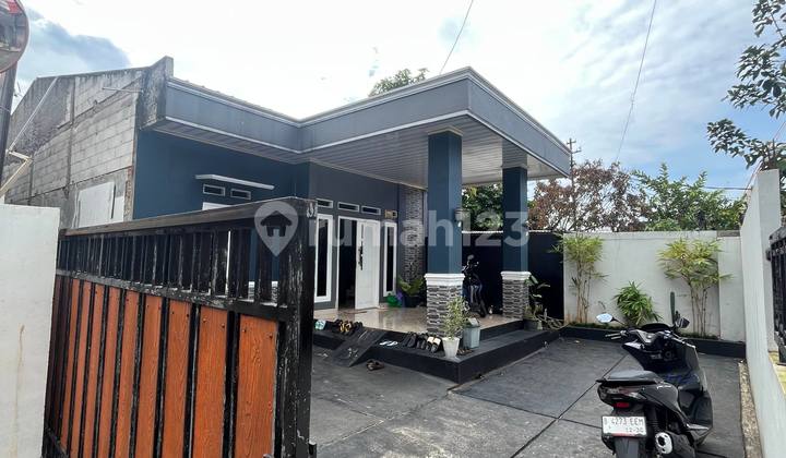 For Quick Sale: Dream House with Spacious Land For Quick Sale: Dream House with Spacious Land