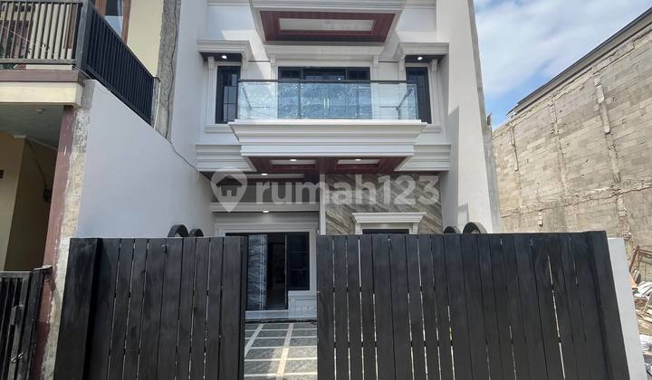 Rumah Mewah di Cipayung Akses Strategis Rumah Mewah di Cipayung Akses Strategis