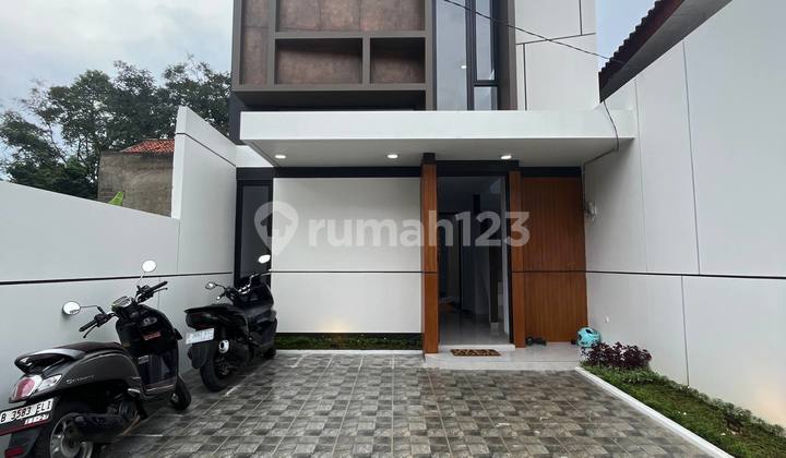 Dream 2-Story House for Sale, Limited Land Area Dream 2-Story House for Sale, Limited Land Area