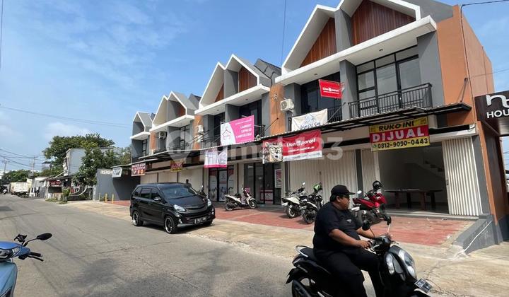 ruko siap huni nyaman dan strategis lingkungan ramai 1