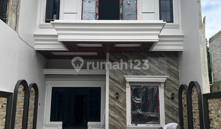 Rumah Mewah 2 Lantai Desain American Style 2