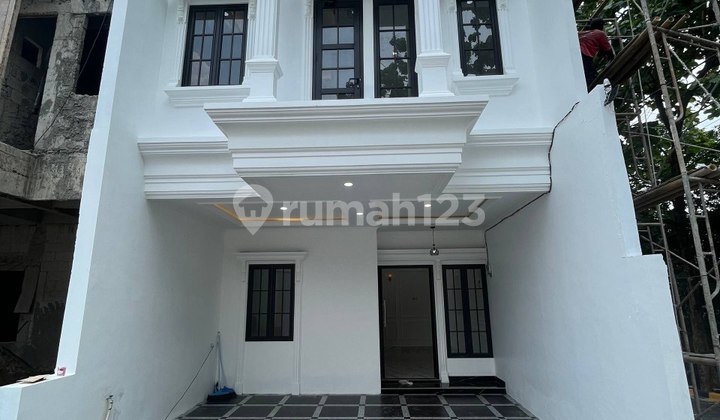 Rumah Bergaya American Classic di Tanah Baru 2