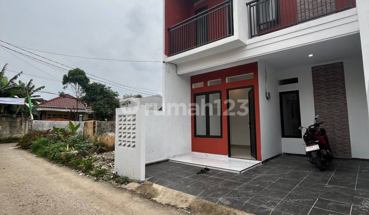 Selling fast 2-story house cash ready to occupy strategic location.