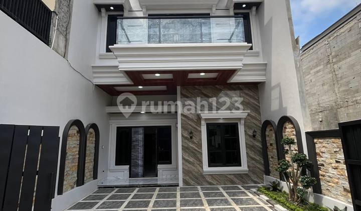 Rumah Mewah 2 Lantai Strategis Cipayung