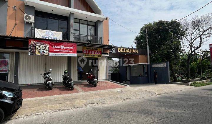 ruko siap huni nyaman dan strategis lingkungan ramai 2