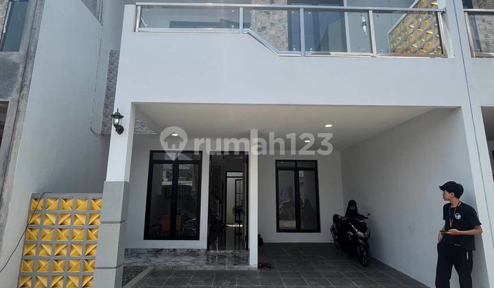 Jual Rumah Idaman 2 Lantai Mewah dan Strategis Jual Rumah Idaman 2 Lantai Mewah dan Strategis