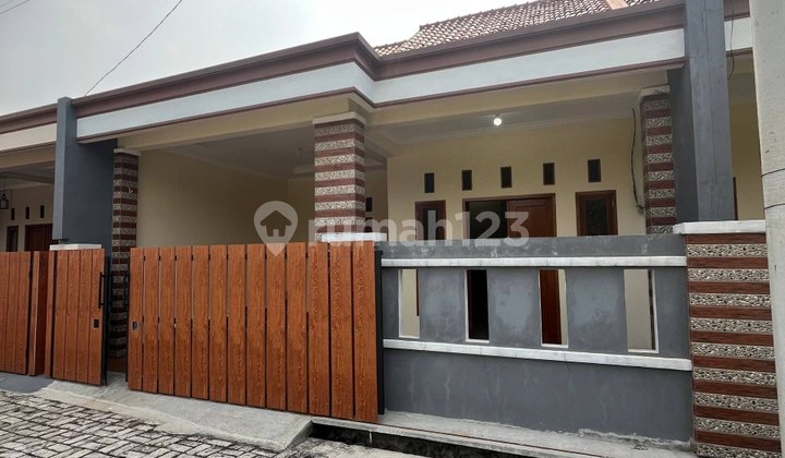 Jual rumah minimalis siap huni nyaman strategis 2