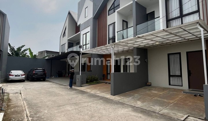 Hunian Eksklusif dengan Desain Modern 2 Lantai