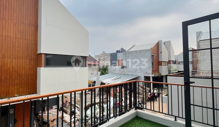 Termurah di bojong sari konsep mezzanine + rooftop