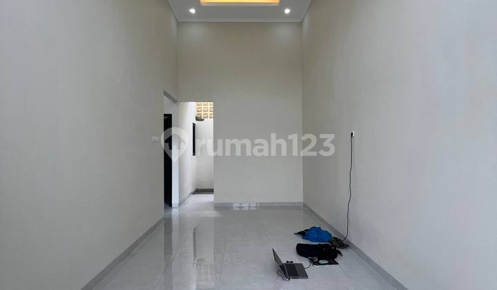 Model Classik Rumah Dekat Halte Busway & Tol 2