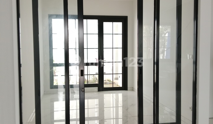 Beautiful New House in Alam Sutera, Sutera Winona 2