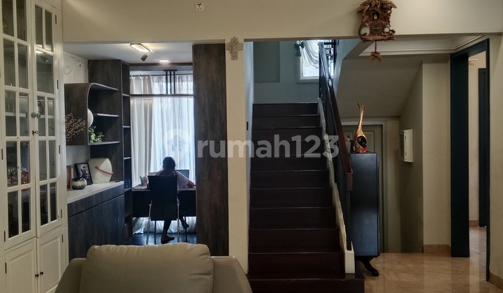 Rumah Mewah Desain Interior Cantik Di Kawasan Elit Sutera Olivia Alam Sutera Tangerang 2