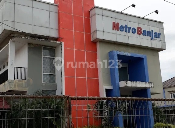 Gedung Dijual di Banjar Baru