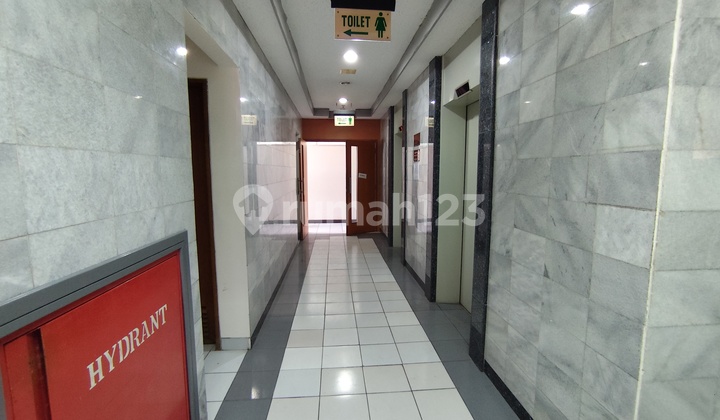 Office Space in Gajah Mada Building: Affordable and Strategic in the Heart of the City! Office Space in Gajah Mada Building: Affordable and Strategic in the Heart of the City!