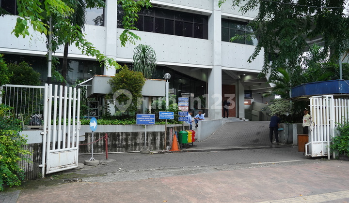 Office Space in Perintis Building: Affordable and Strategic in the Heart of the City! Office Space in Perintis Building: Affordable and Strategic in the Heart of the City!